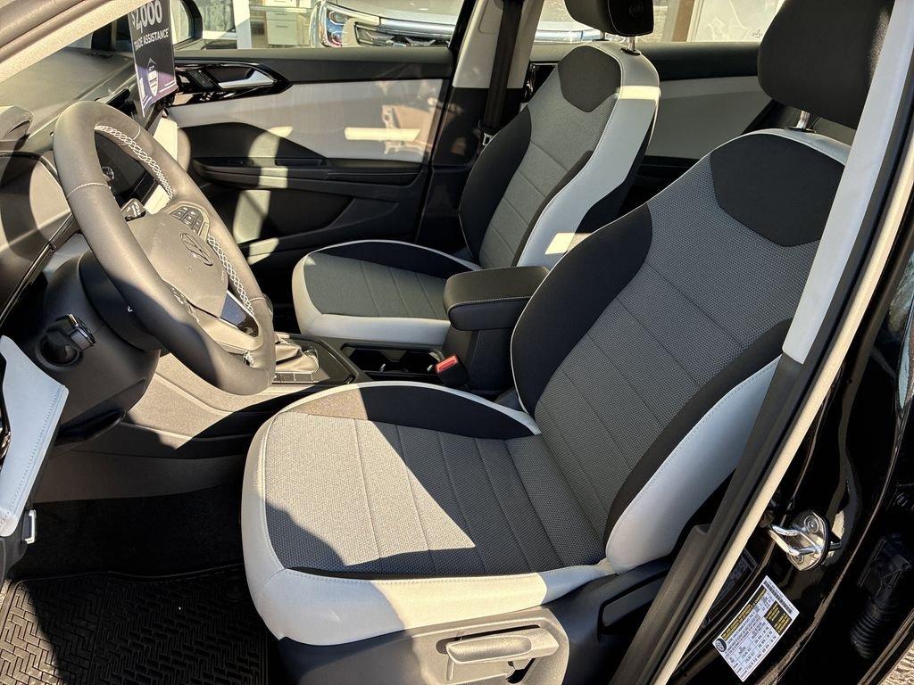 Volkswagen Taos 1.5T S Fwd 4D Sport Utility - Thumbnail 13