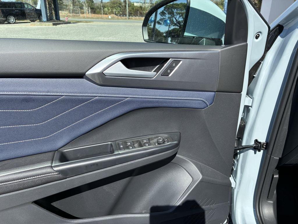 Volkswagen Taos 1.5T Sel Awd 4D Sport Utility - Thumbnail 20