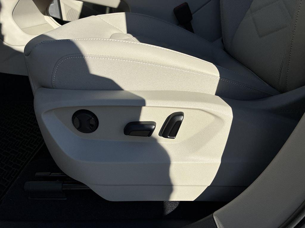 Volkswagen Atlas 2.0T Se Fwd 4D Sport Utility - Thumbnail 14