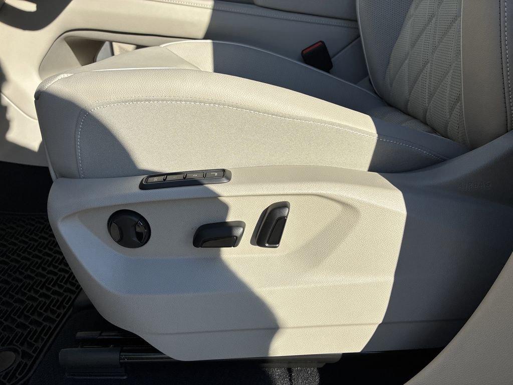 Volkswagen Atlas 2.0T Sel Premium R-Line Awd 4D Sport Utility - Thumbnail 14