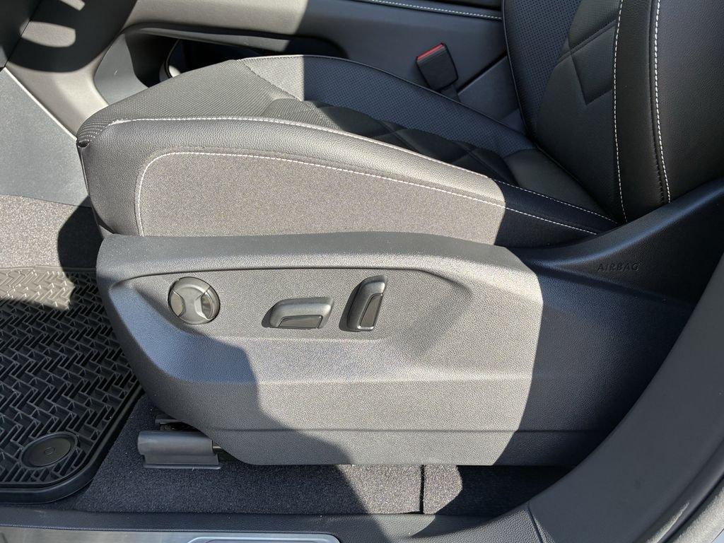 Volkswagen Atlas 2.0T Se W/Technology Awd 4D Sport Utility - Thumbnail 14