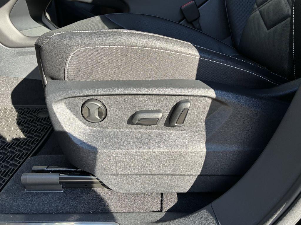 Volkswagen Atlas 2.0T Se W/Technology Awd 4D Sport Utility - Thumbnail 14