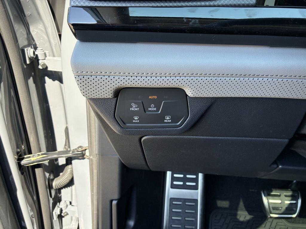 Volkswagen Atlas 2.0T Peak Edition Awd 4D Sport Utility - Thumbnail 16