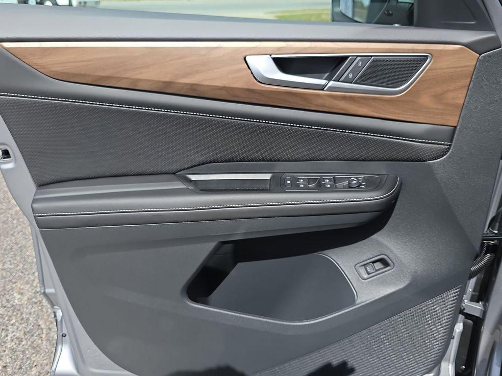 Volkswagen Atlas 2.0T Se W/Technology Awd 4D Sport Utility - Thumbnail 18