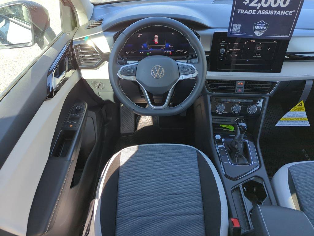 Volkswagen Taos 1.5T S Fwd 4D Sport Utility - Thumbnail 15