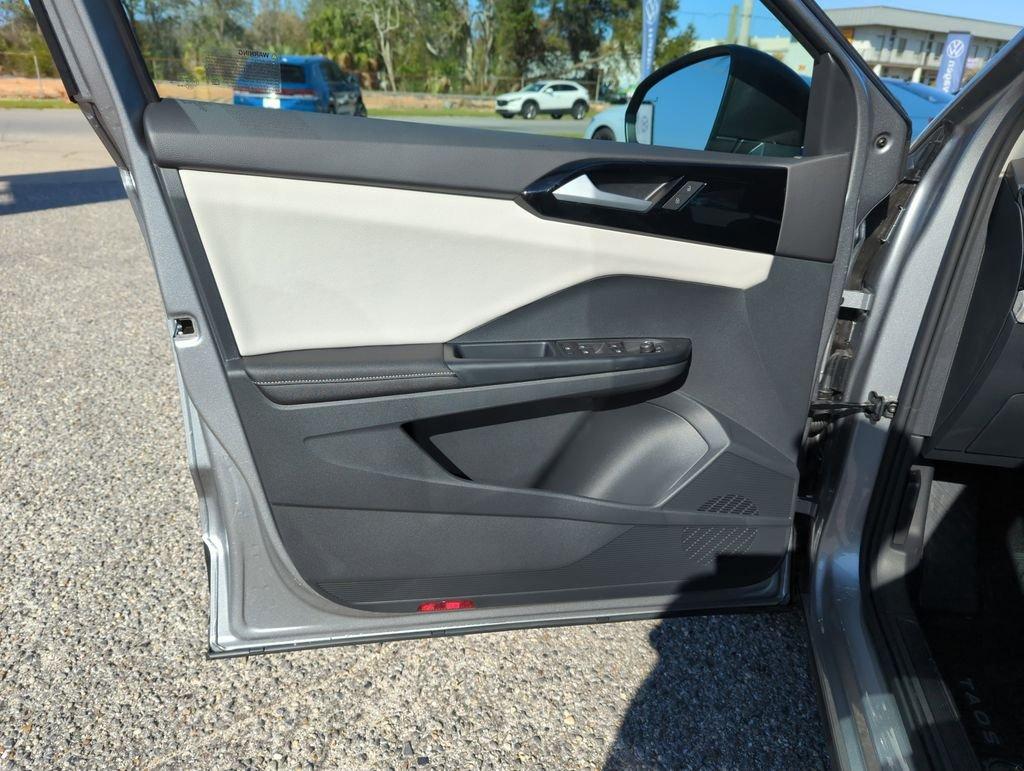 Volkswagen Taos 1.5T S Fwd 4D Sport Utility - Thumbnail 19