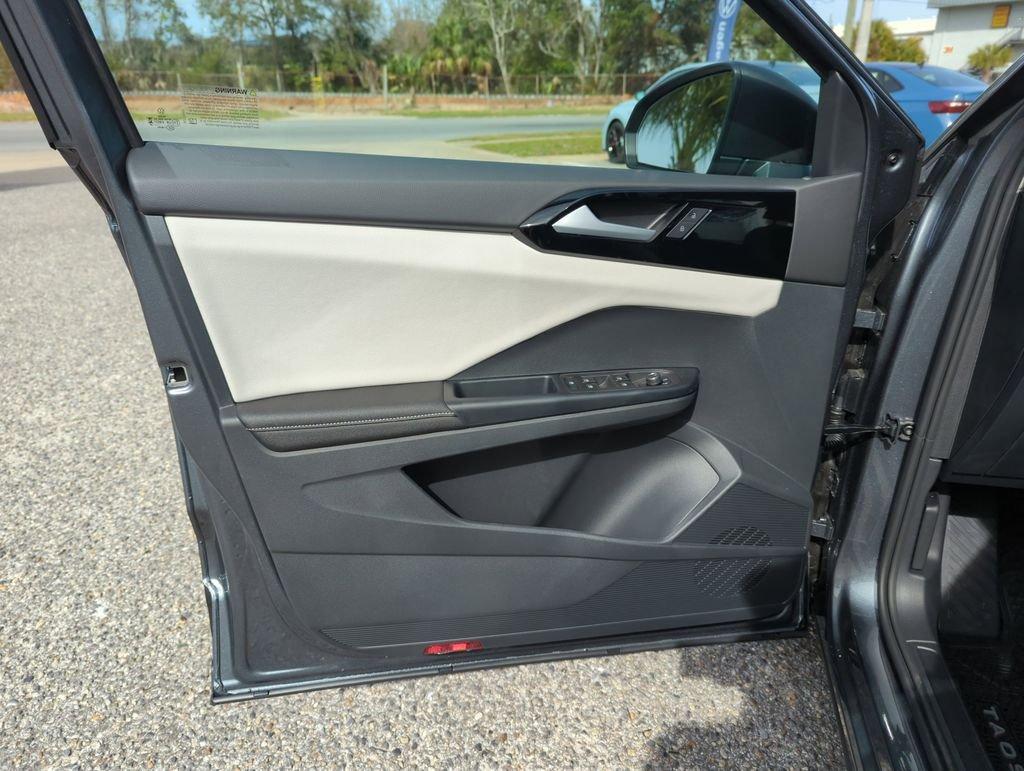 Volkswagen Taos 1.5T S Fwd 4D Sport Utility - Thumbnail 19