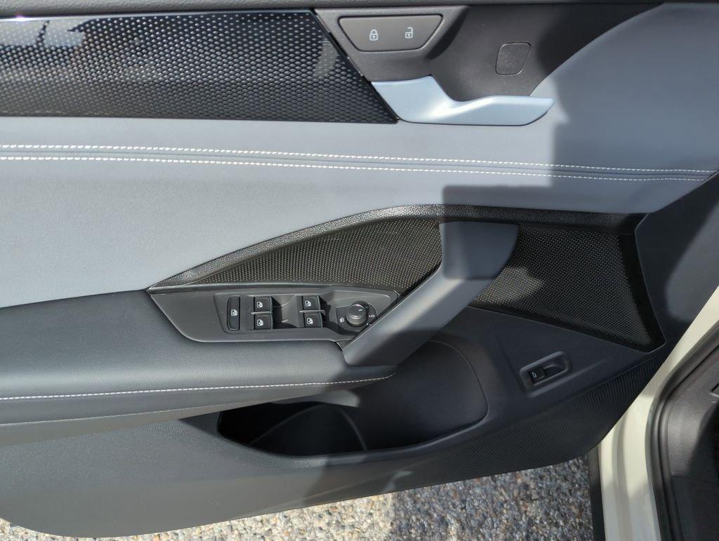 Volkswagen Tiguan 2.0T Se R-Line Black Awd 4D Sport Utility - Thumbnail 20