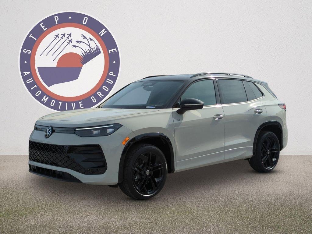 Volkswagen Tiguan 2.0T Se R-Line Black Awd 4D Sport Utility - Thumbnail 3