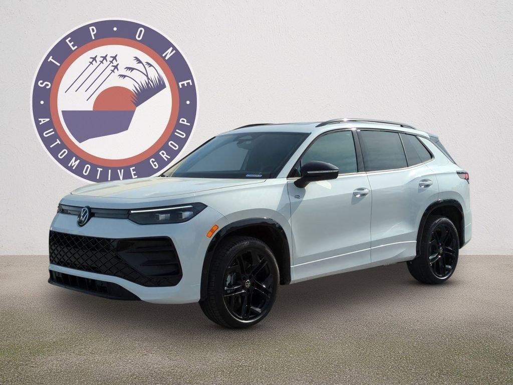 Volkswagen Tiguan 2.0T Se R-Line Black Awd 4D Sport Utility - Thumbnail 3