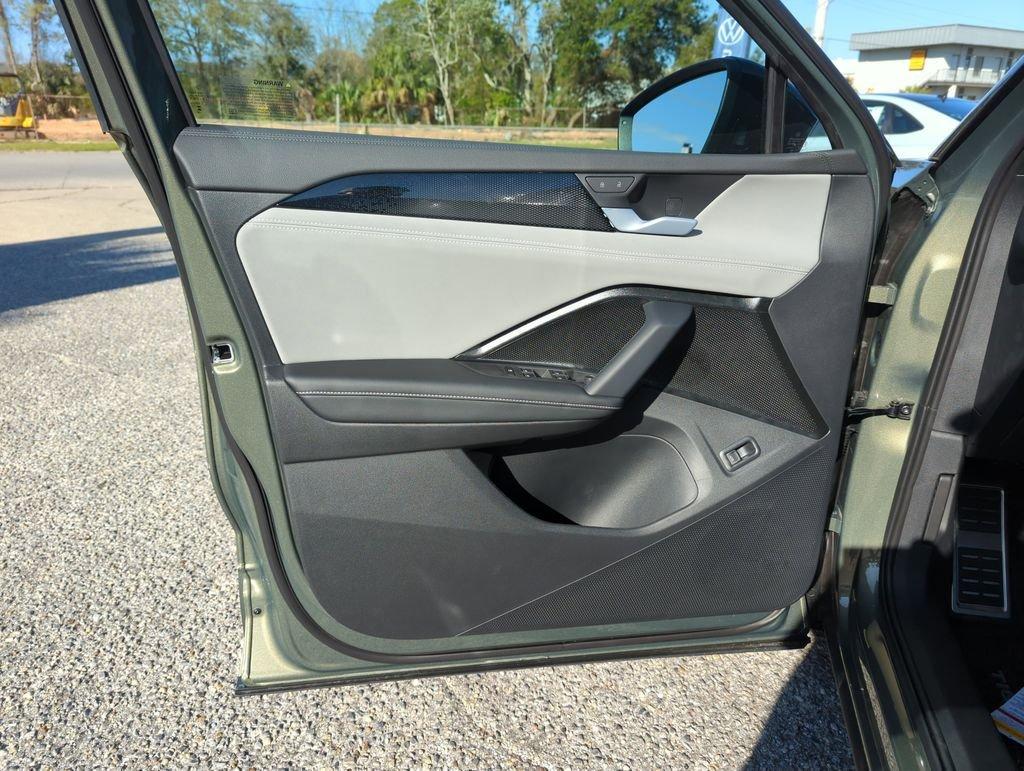 Volkswagen Tiguan 2.0T Se R-Line Black Fwd 4D Sport Utility - Thumbnail 18