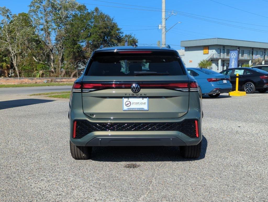 Volkswagen Tiguan 2.0T Se R-Line Black Fwd 4D Sport Utility - Thumbnail 7