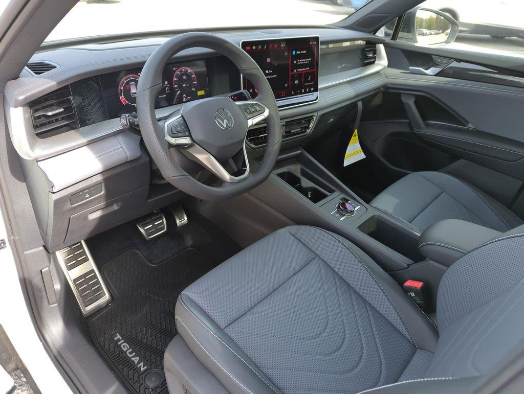 Volkswagen Tiguan 2.0T Se R-Line Black Fwd 4D Sport Utility - Thumbnail 12