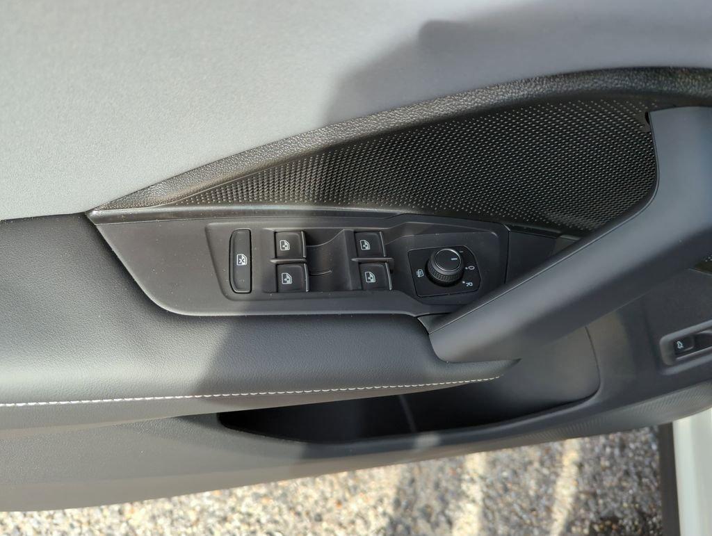 Volkswagen Tiguan 2.0T Se R-Line Black Fwd 4D Sport Utility - Thumbnail 20