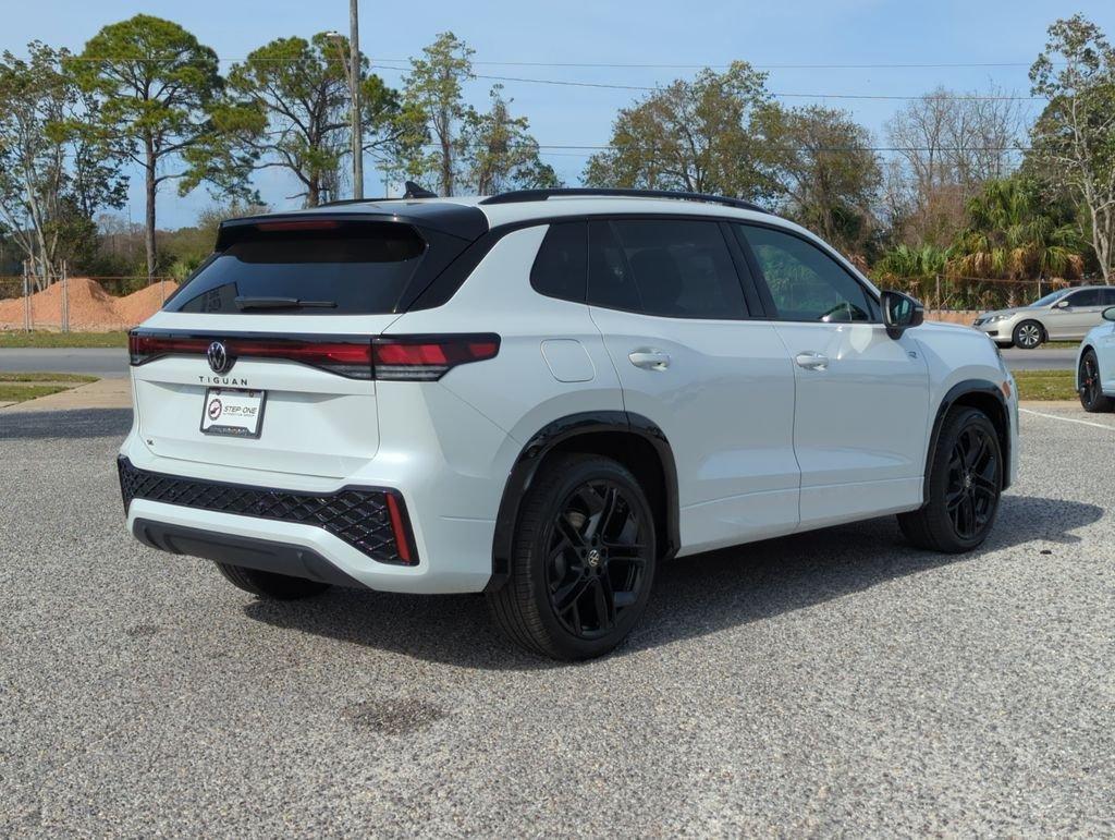 Volkswagen Tiguan 2.0T Se R-Line Black Fwd 4D Sport Utility - Thumbnail 8