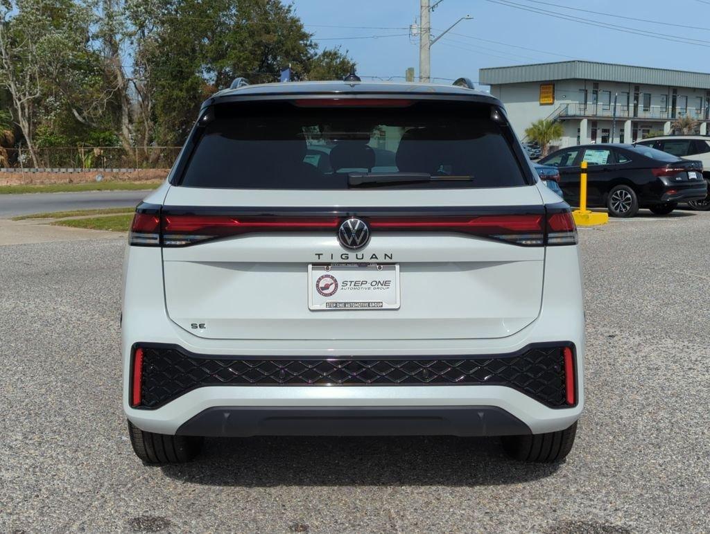 Volkswagen Tiguan 2.0T Se R-Line Black Fwd 4D Sport Utility - Thumbnail 7