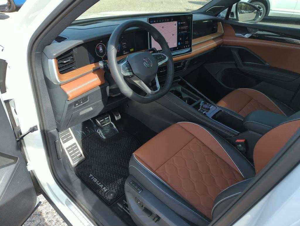 Volkswagen Tiguan 2.0T Sel R-Line Turbo Awd 4D Sport Utility - Thumbnail 12