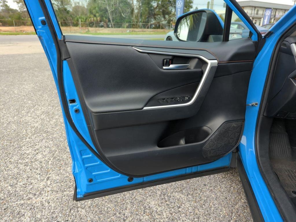 Toyota Rav4 Adventure Awd 4D Sport Utility - Thumbnail 19