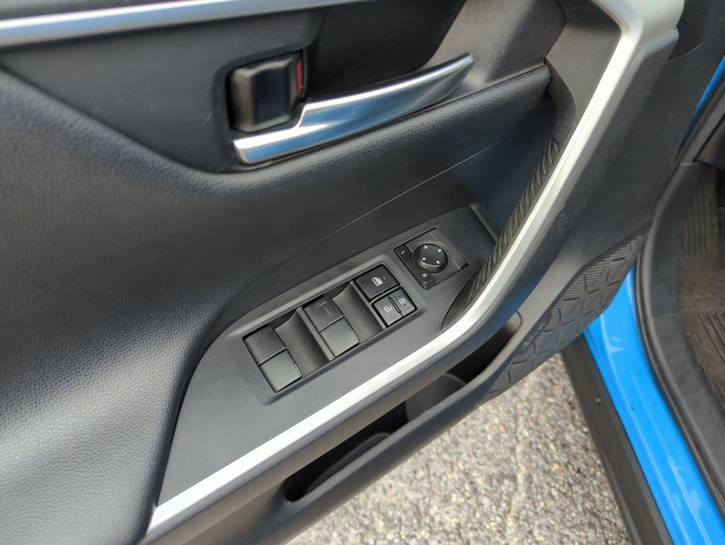 Toyota Rav4 Adventure Awd 4D Sport Utility - Thumbnail 20