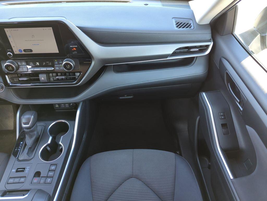Toyota Highlander Le Awd 4D Sport Utility - Thumbnail 15