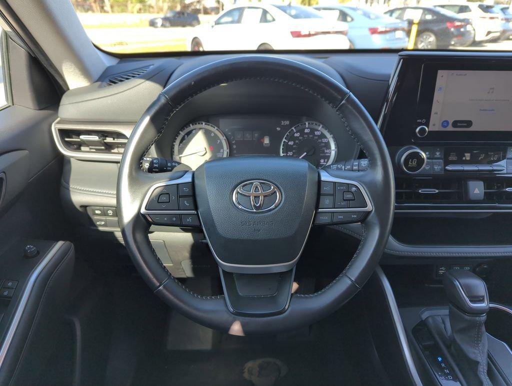 Toyota Highlander Le Awd 4D Sport Utility - Thumbnail 16