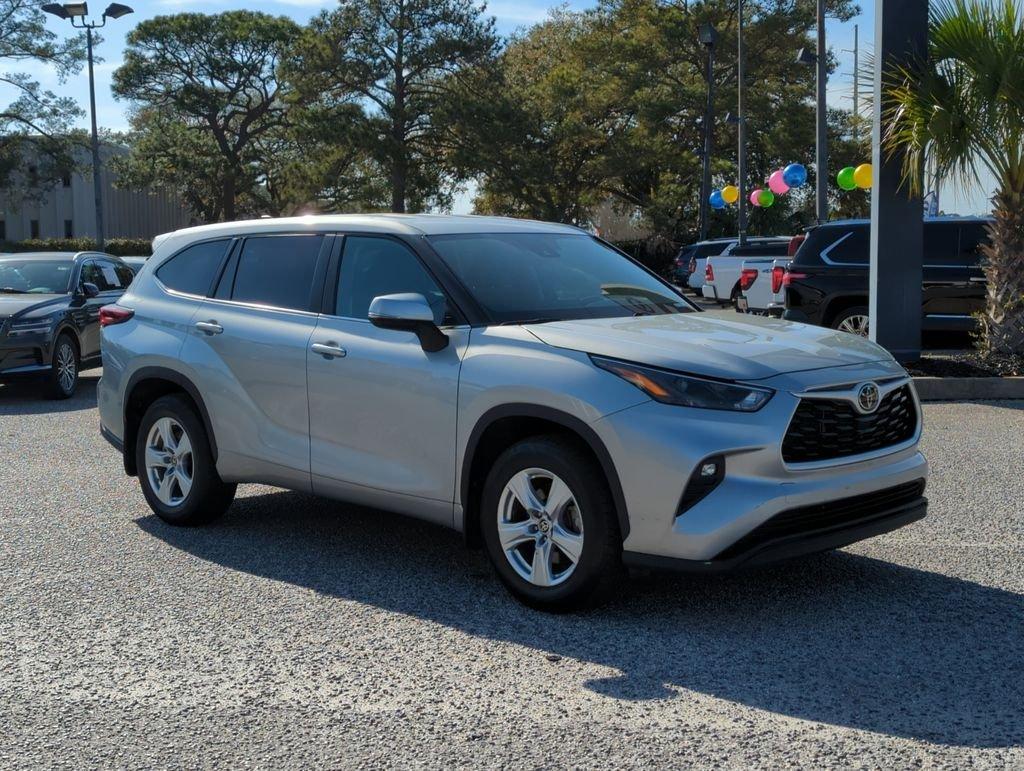 Toyota Highlander Le Awd 4D Sport Utility - Thumbnail 8