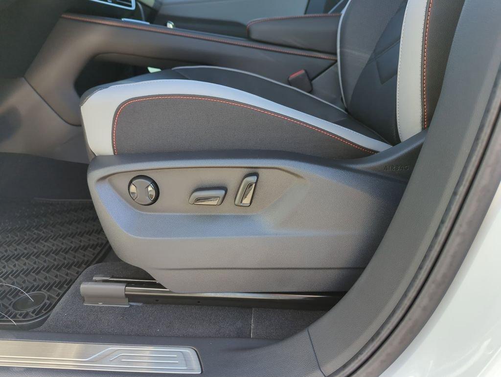 Volkswagen Atlas 2.0T Peak Edition Awd 4D Sport Utility - Thumbnail 14