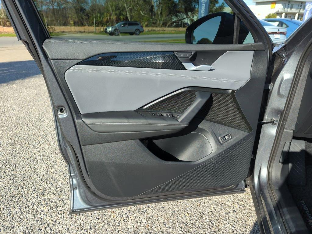 Volkswagen Tiguan 2.0T Se Fwd 4D Sport Utility - Thumbnail 19