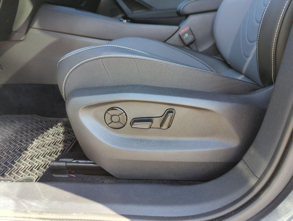 Volkswagen Tiguan 2.0T Se Fwd 4D Sport Utility - Thumbnail 14