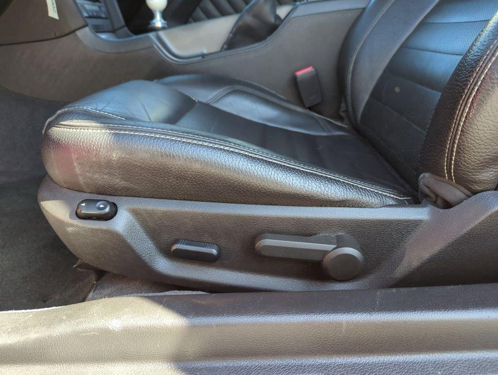 Ford Mustang Gt Premium Rwd 2D Coupe - Thumbnail 14