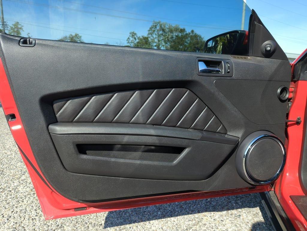 Ford Mustang Gt Premium Rwd 2D Coupe - Thumbnail 19