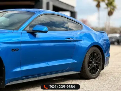 Ford Mustang Gt - Thumbnail 4