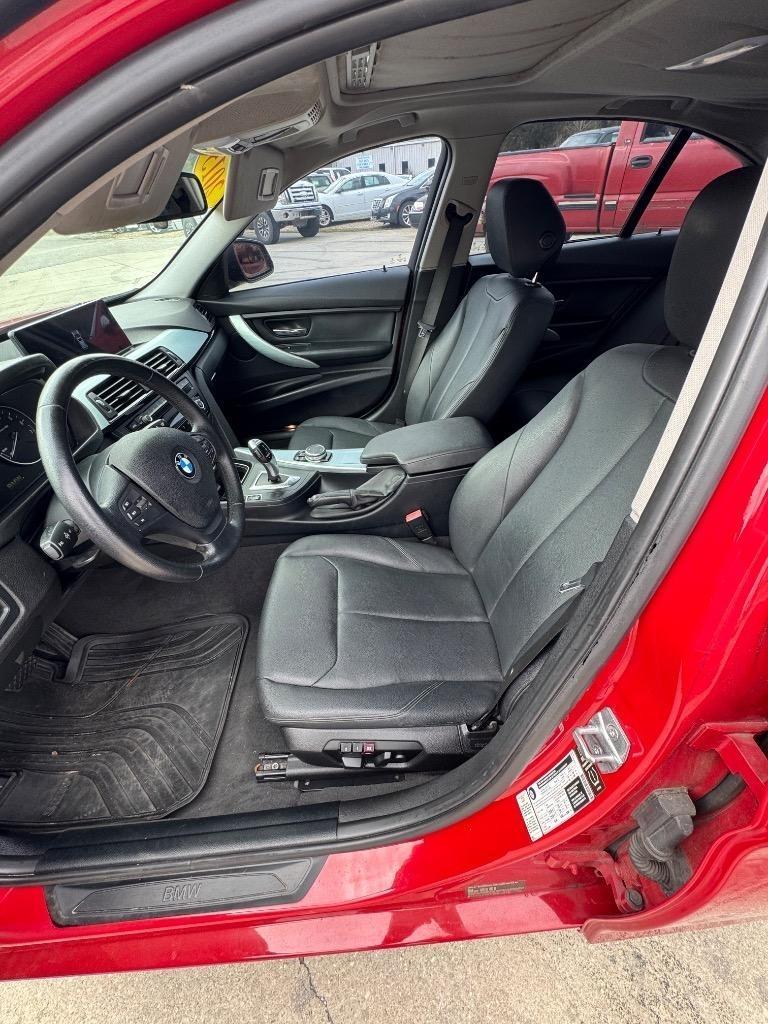 Bmw 3-Series320I Sedan - Thumbnail 9