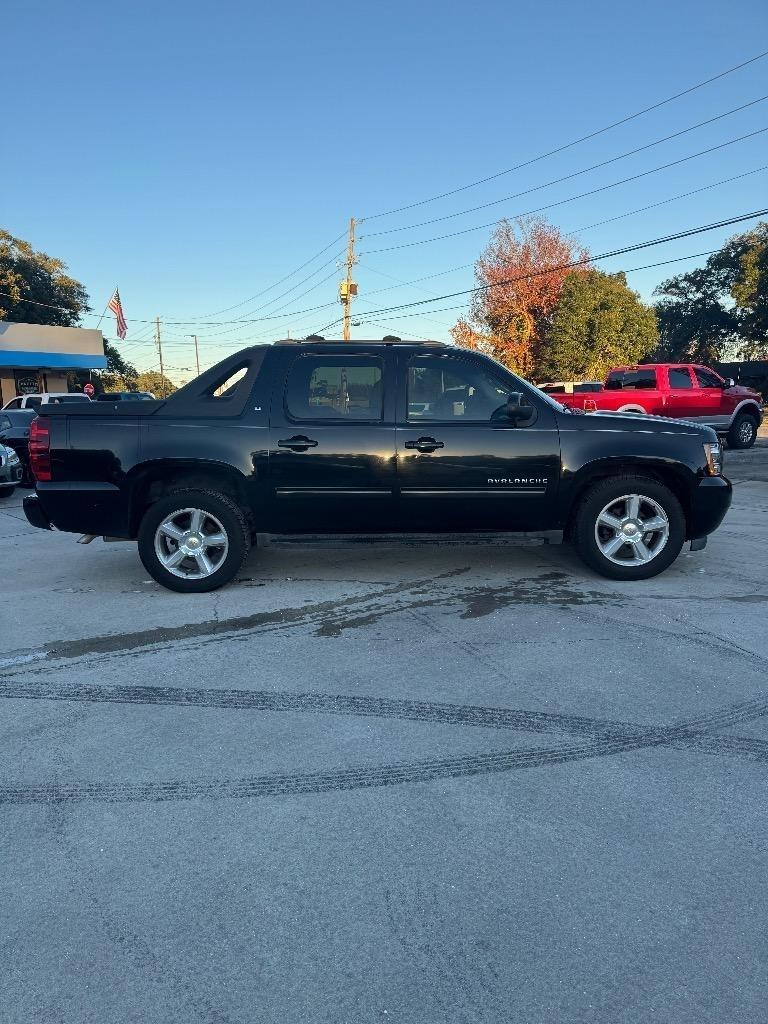 Chevrolet Avalanchelt 2Wd - Thumbnail 2