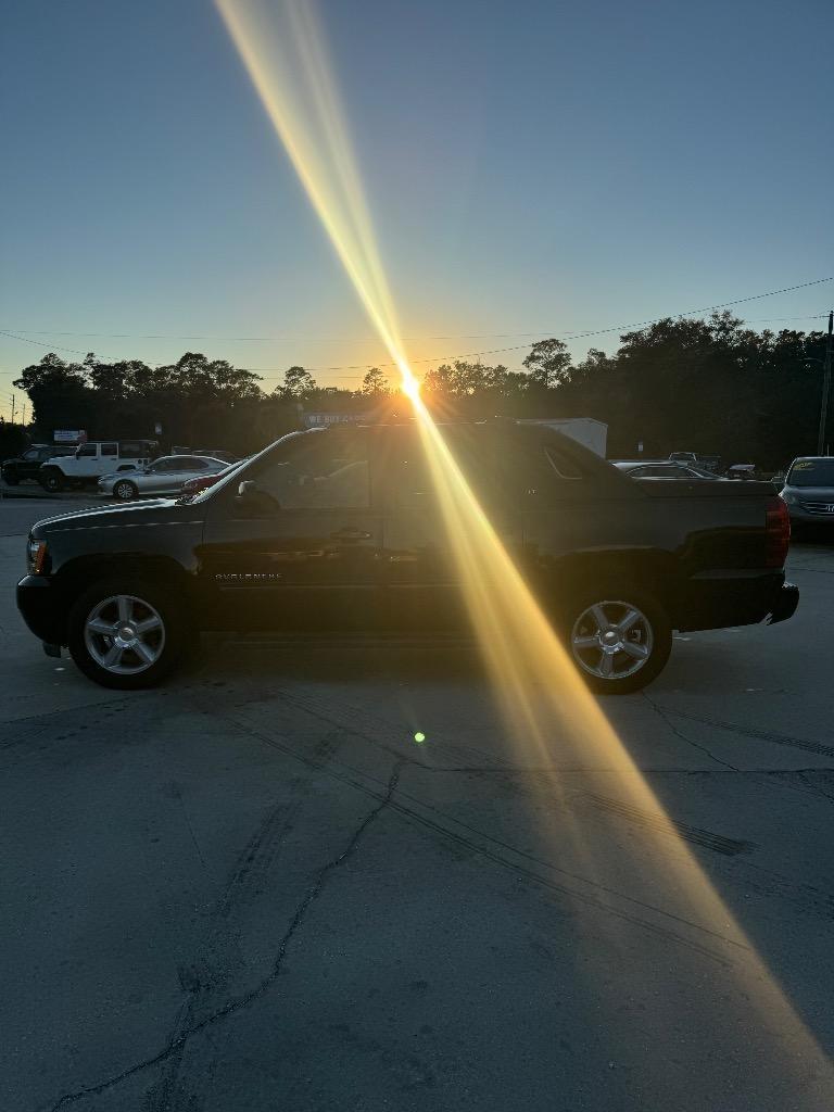 Chevrolet Avalanchelt 2Wd - Thumbnail 6