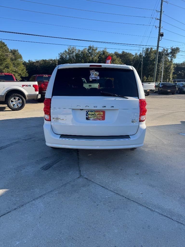 Dodge Grand Caravangt - Thumbnail 4