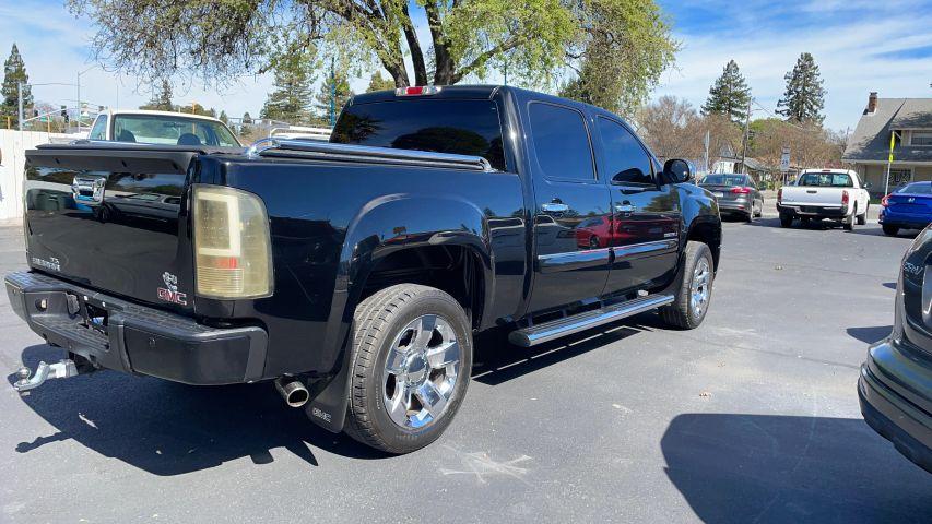 Gmc Sierra 1500 Crew Cab - Thumbnail 3