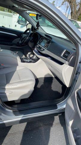 Toyota Highlander - Thumbnail 6