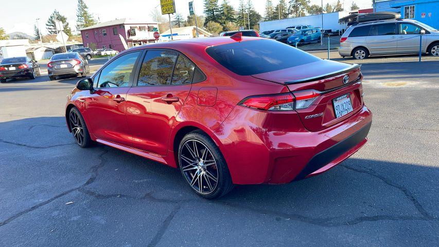 Toyota Corolla Hybrid - Thumbnail 3