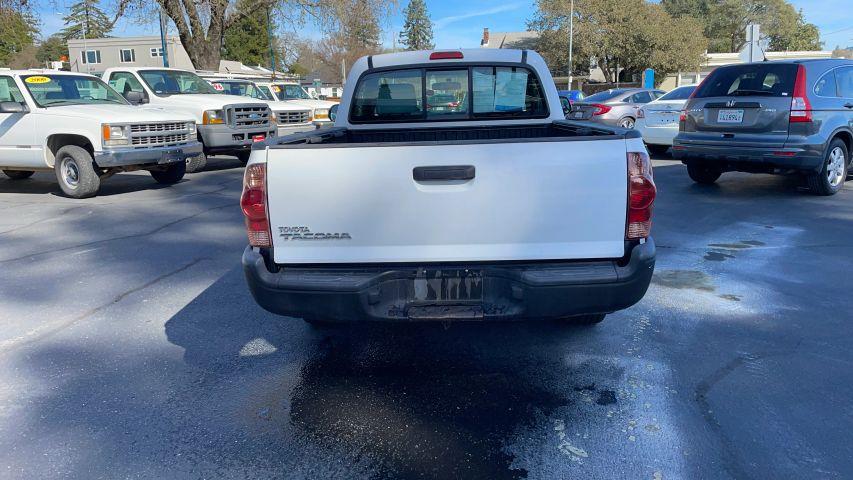 Toyota Tacoma Regular Cab - Thumbnail 2