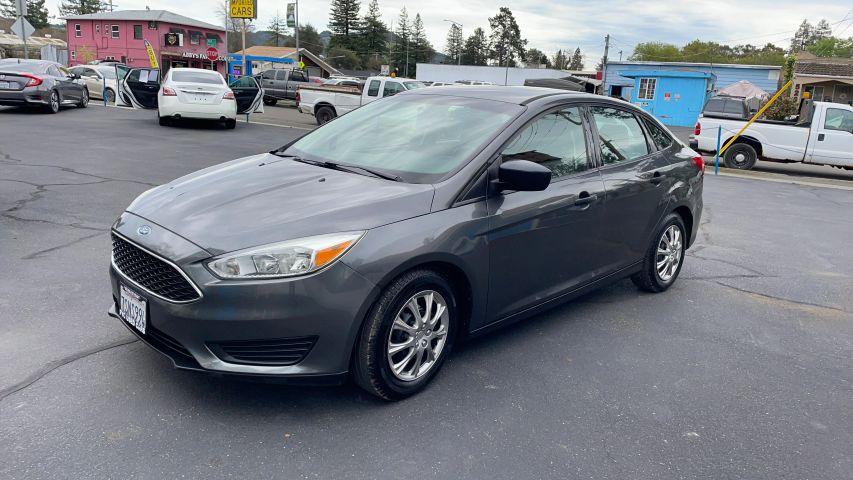 Ford Focus - Thumbnail 8