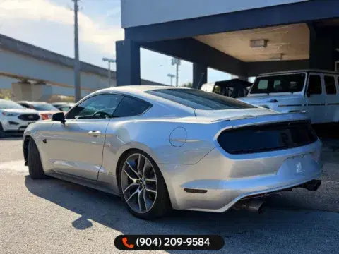 Ford Mustang Gt - Thumbnail 5