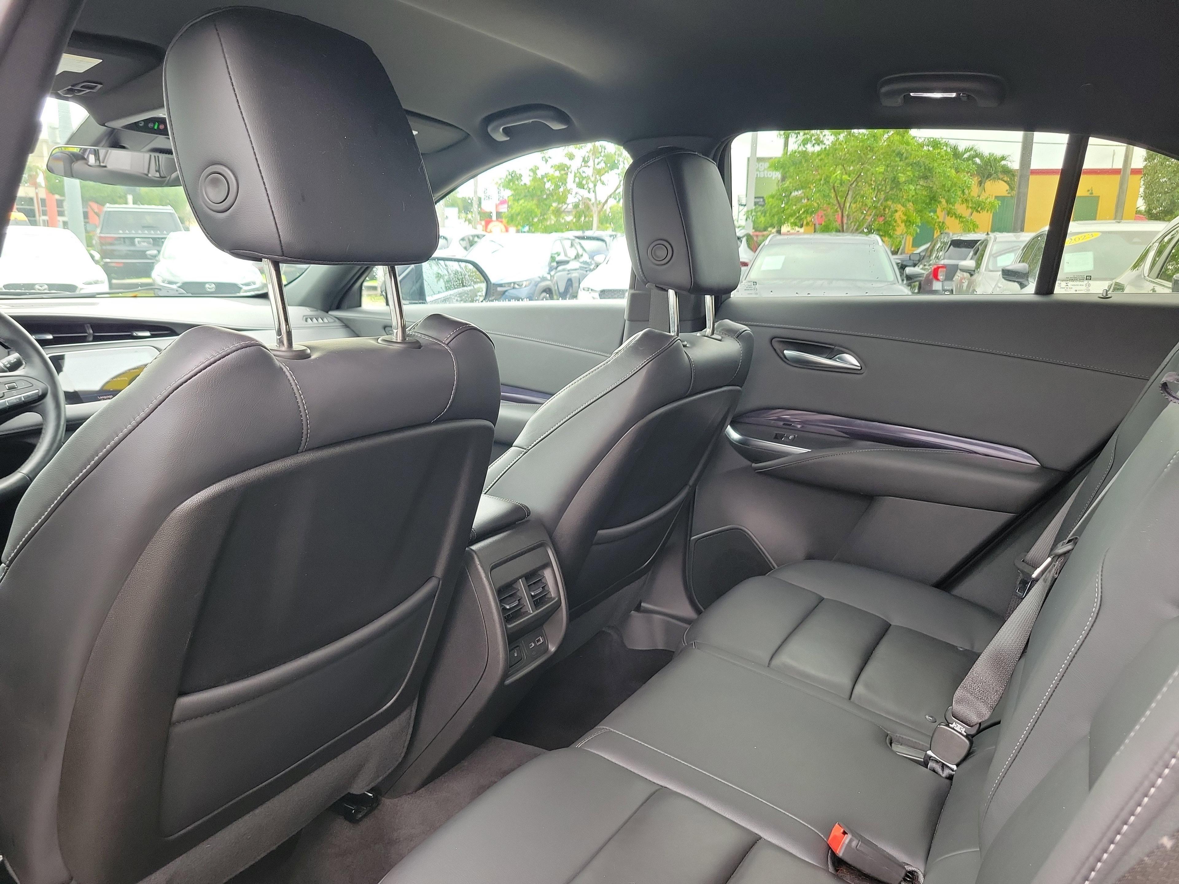 Cadillac Xt4 Luxury - Thumbnail 8