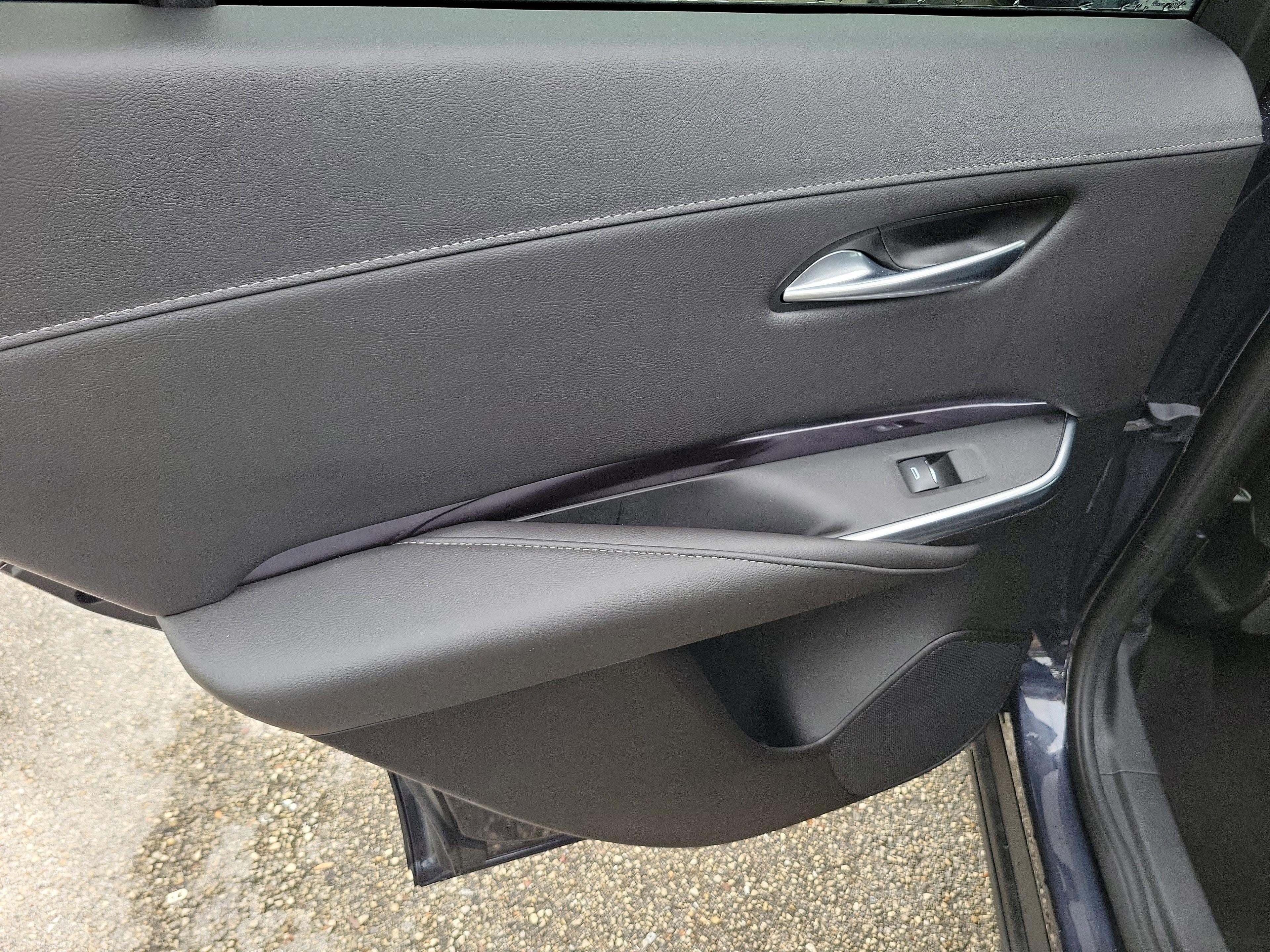 Cadillac Xt4 Luxury - Thumbnail 11