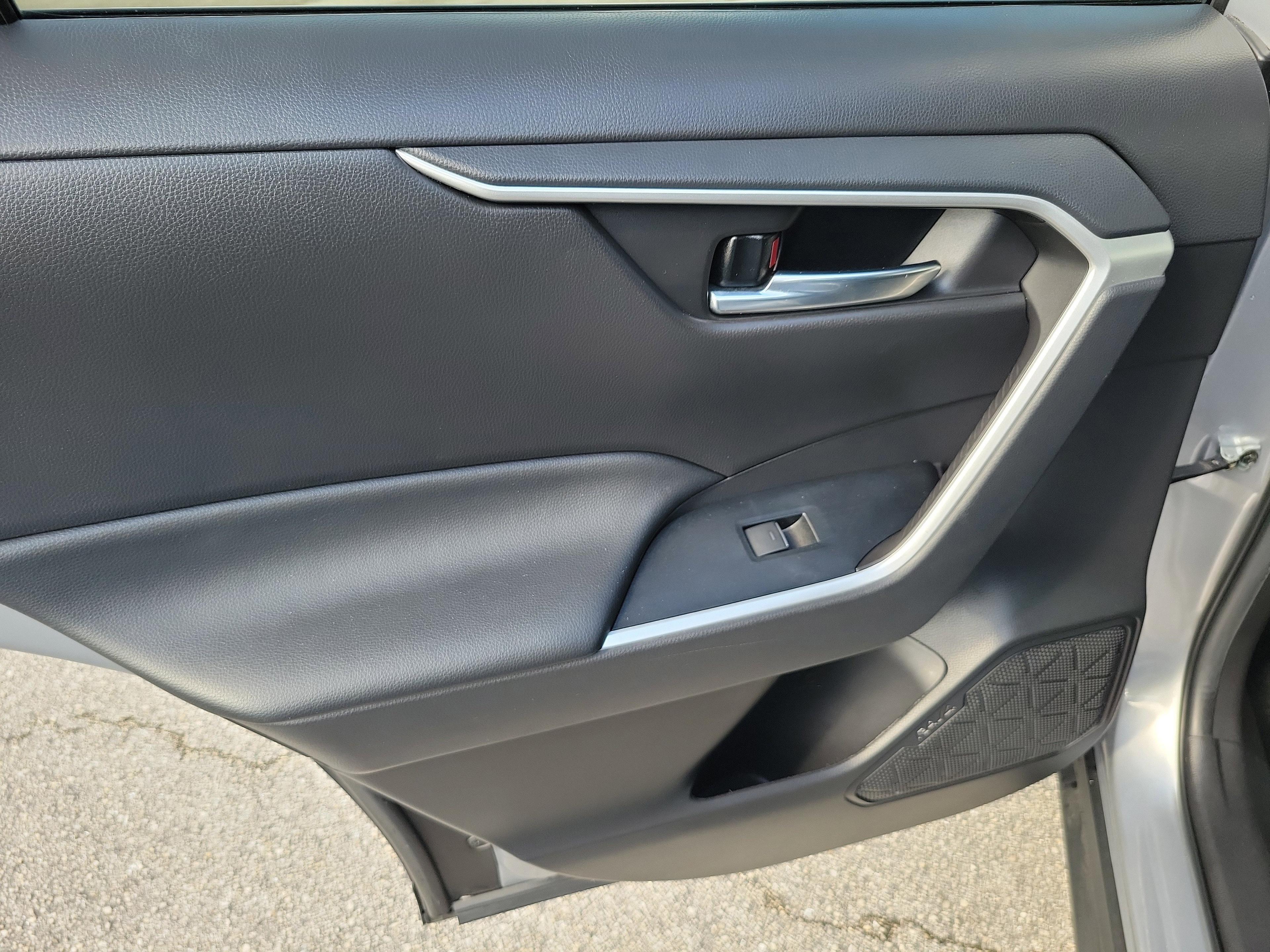 Toyota Rav4 Xle Premium - Thumbnail 16