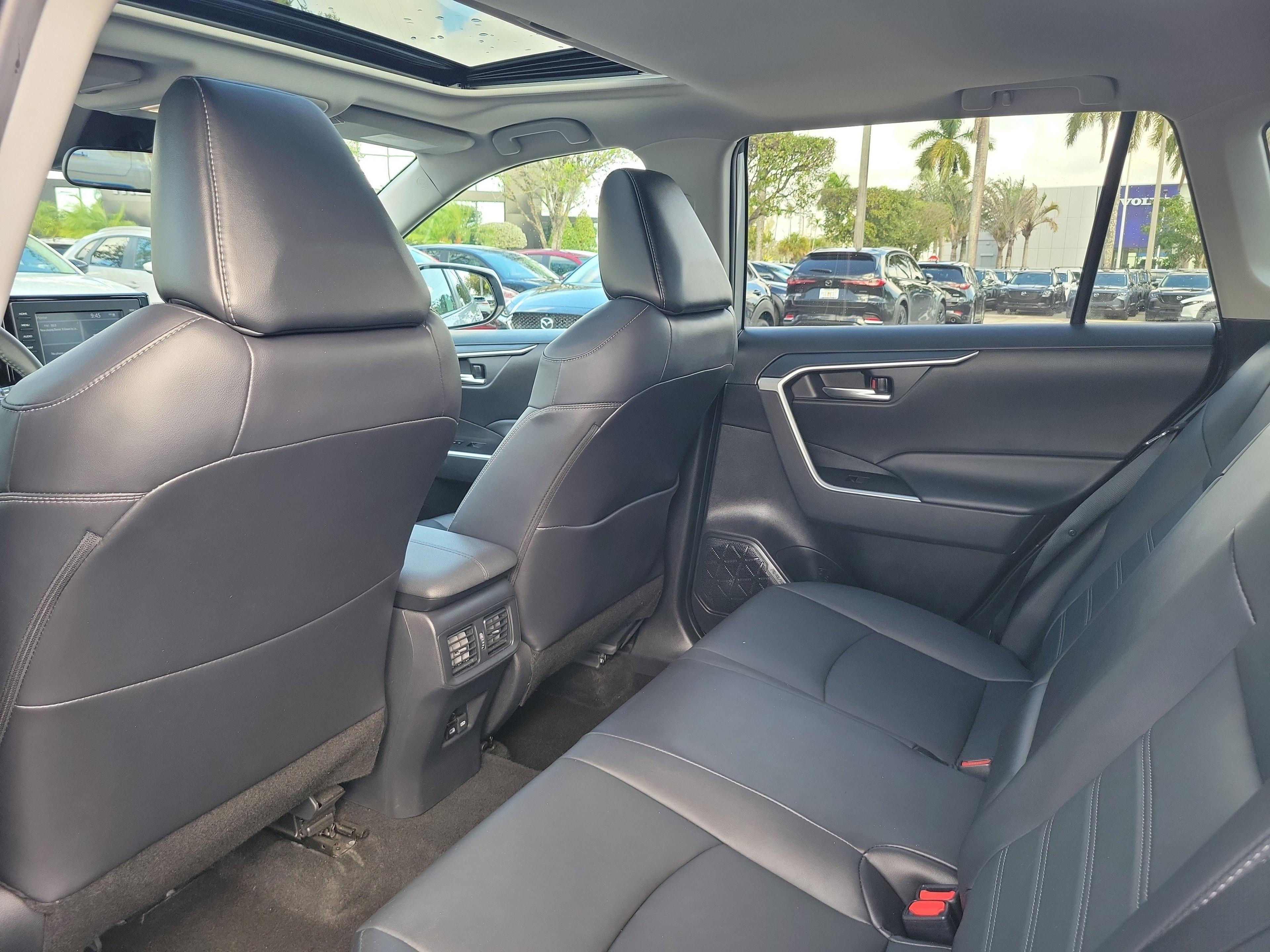 Toyota Rav4 Xle Premium - Thumbnail 13