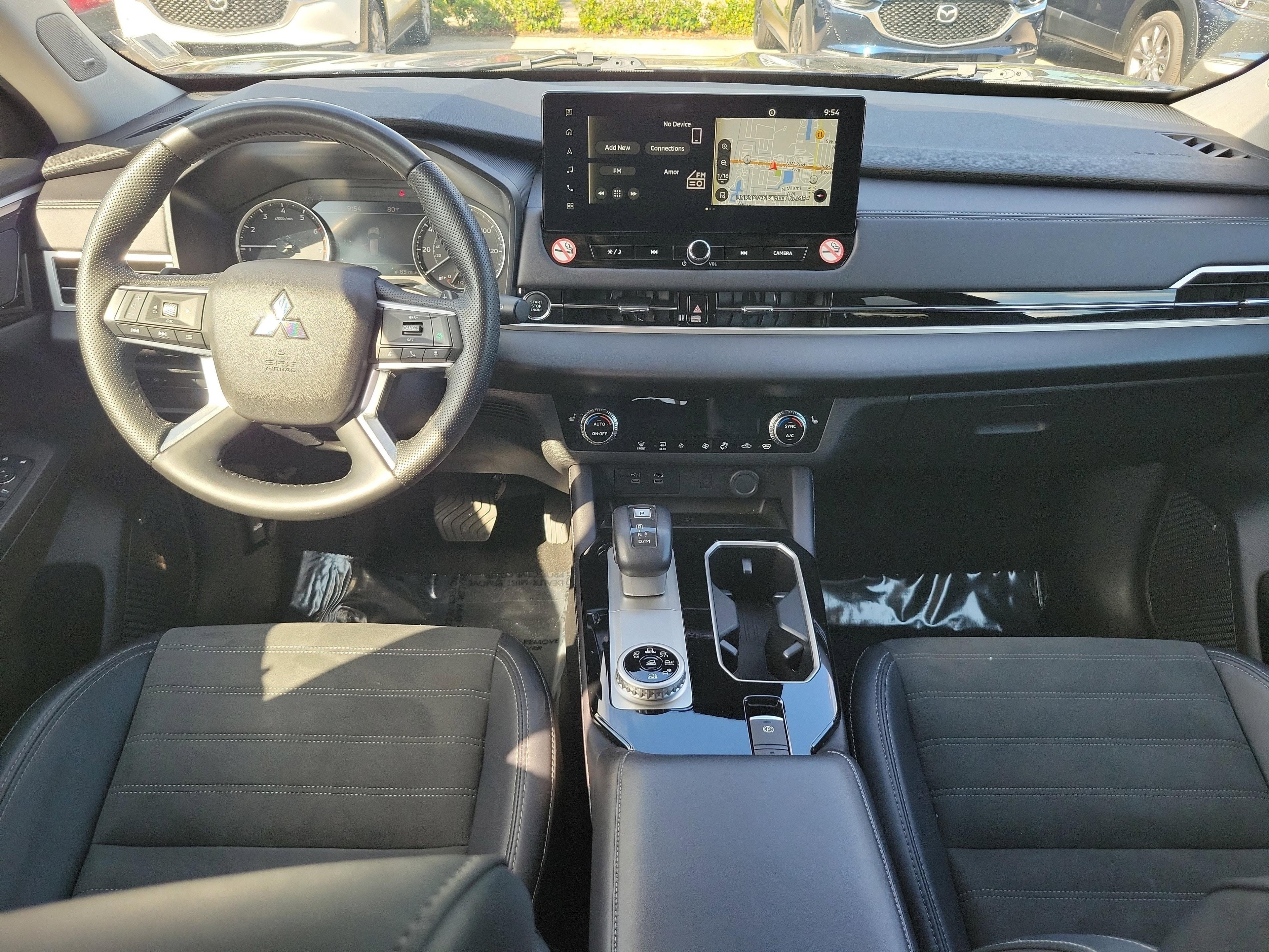 Mitsubishi Outlander - Thumbnail 9