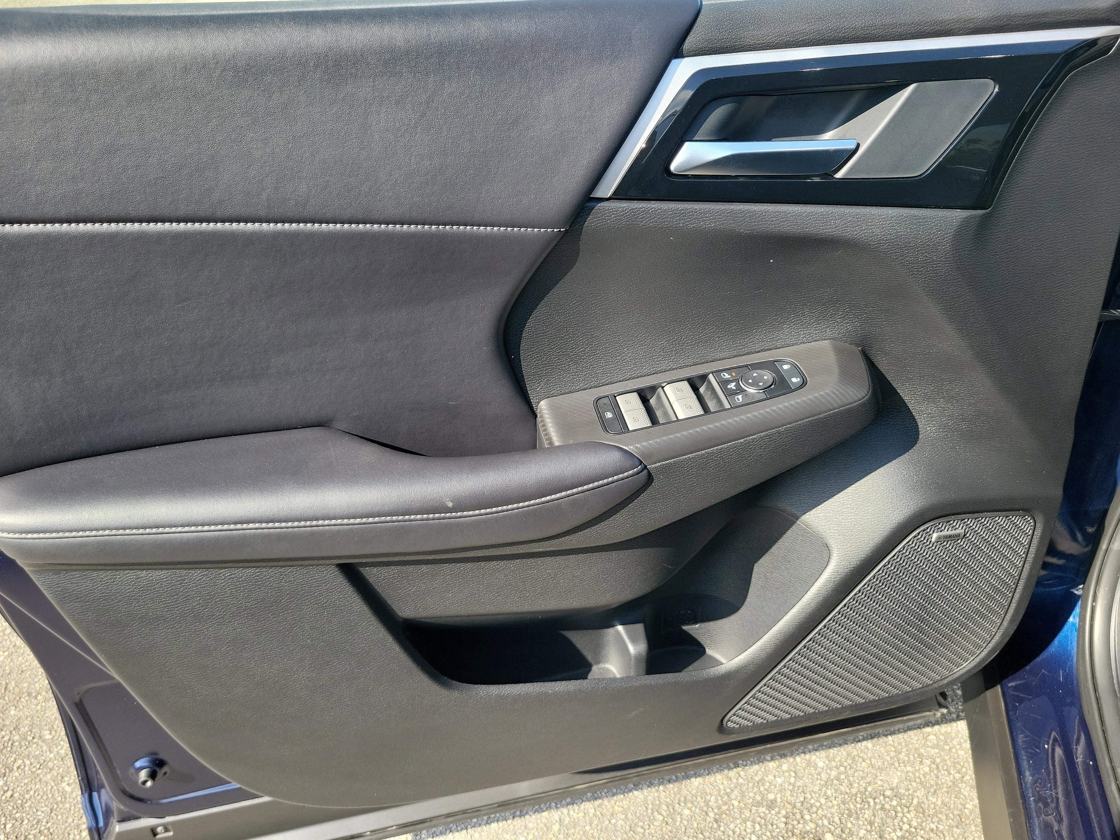 Mitsubishi Outlander - Thumbnail 13