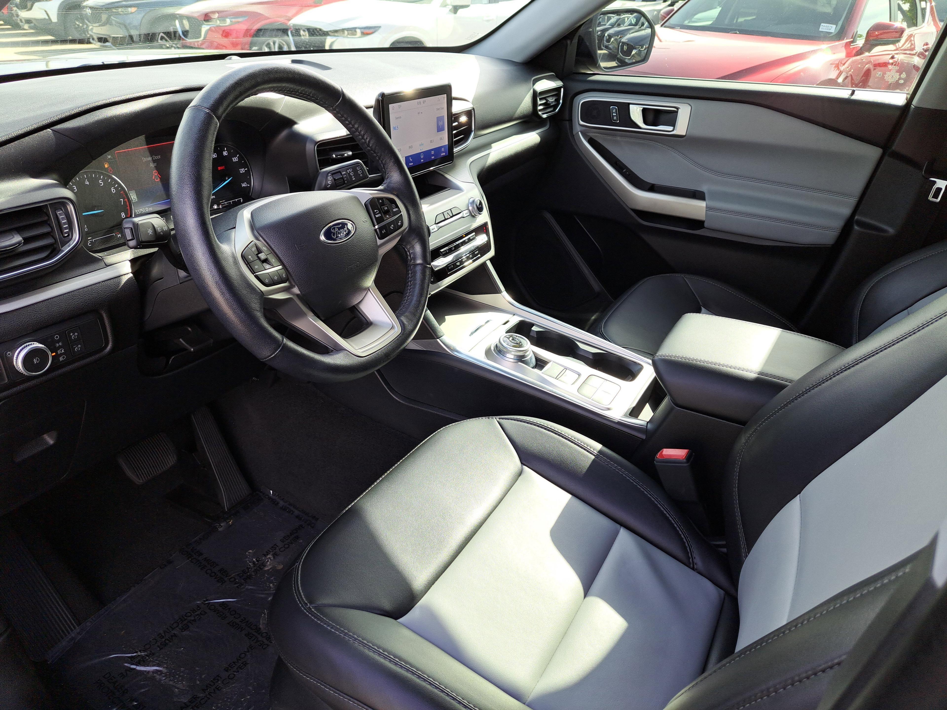 Ford Explorer Xlt - Thumbnail 12