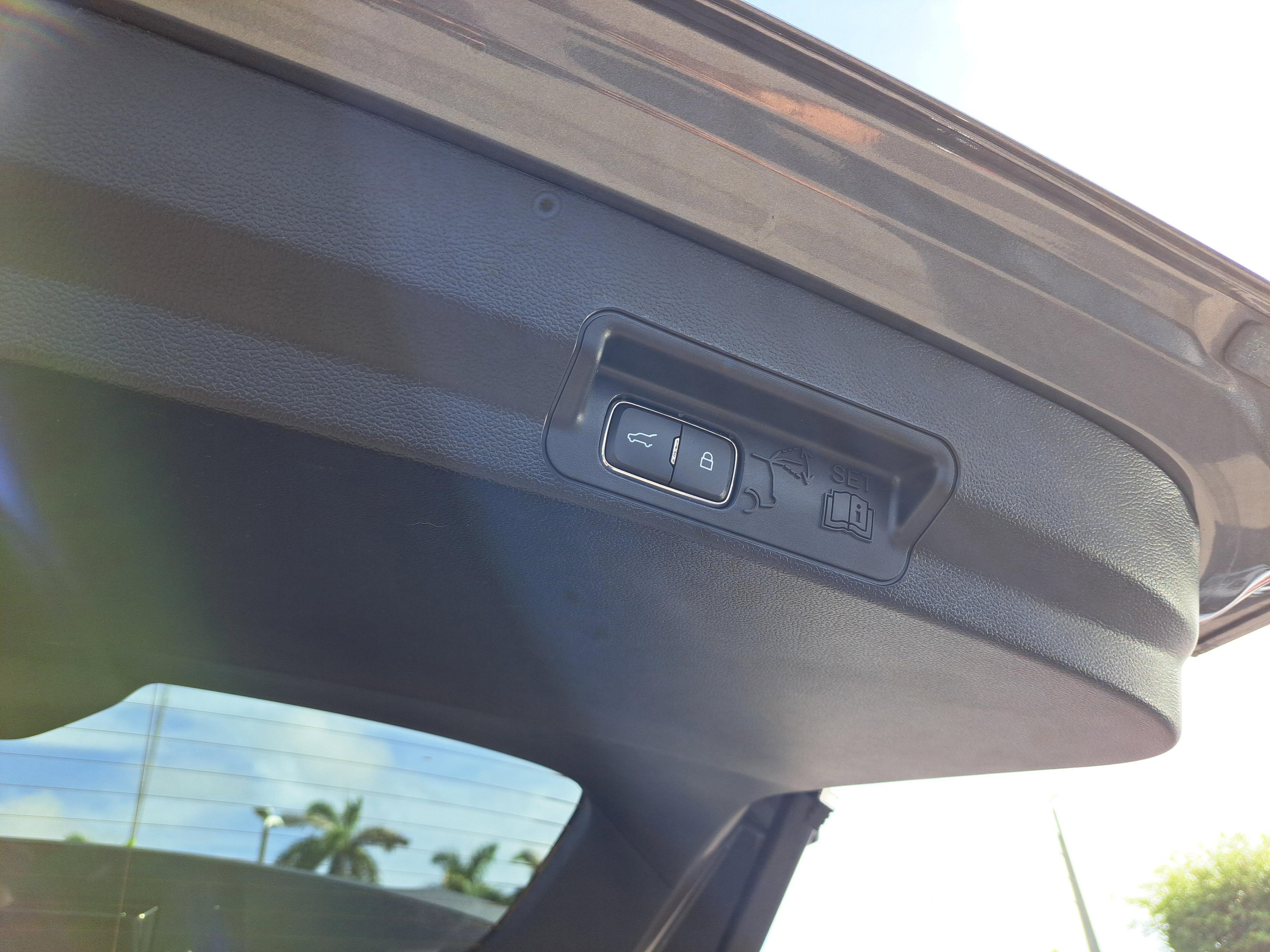 Ford Explorer Xlt - Thumbnail 7